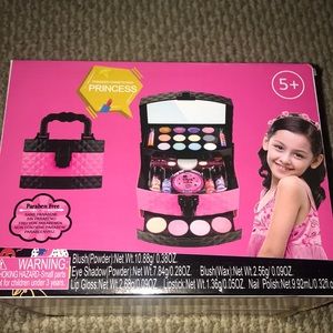 Girls makeup kit